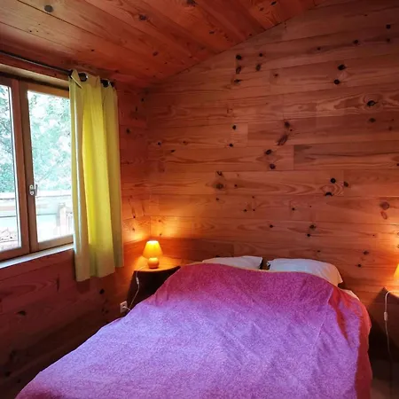 Blanc - Piscine Partagee Chalet Darbres